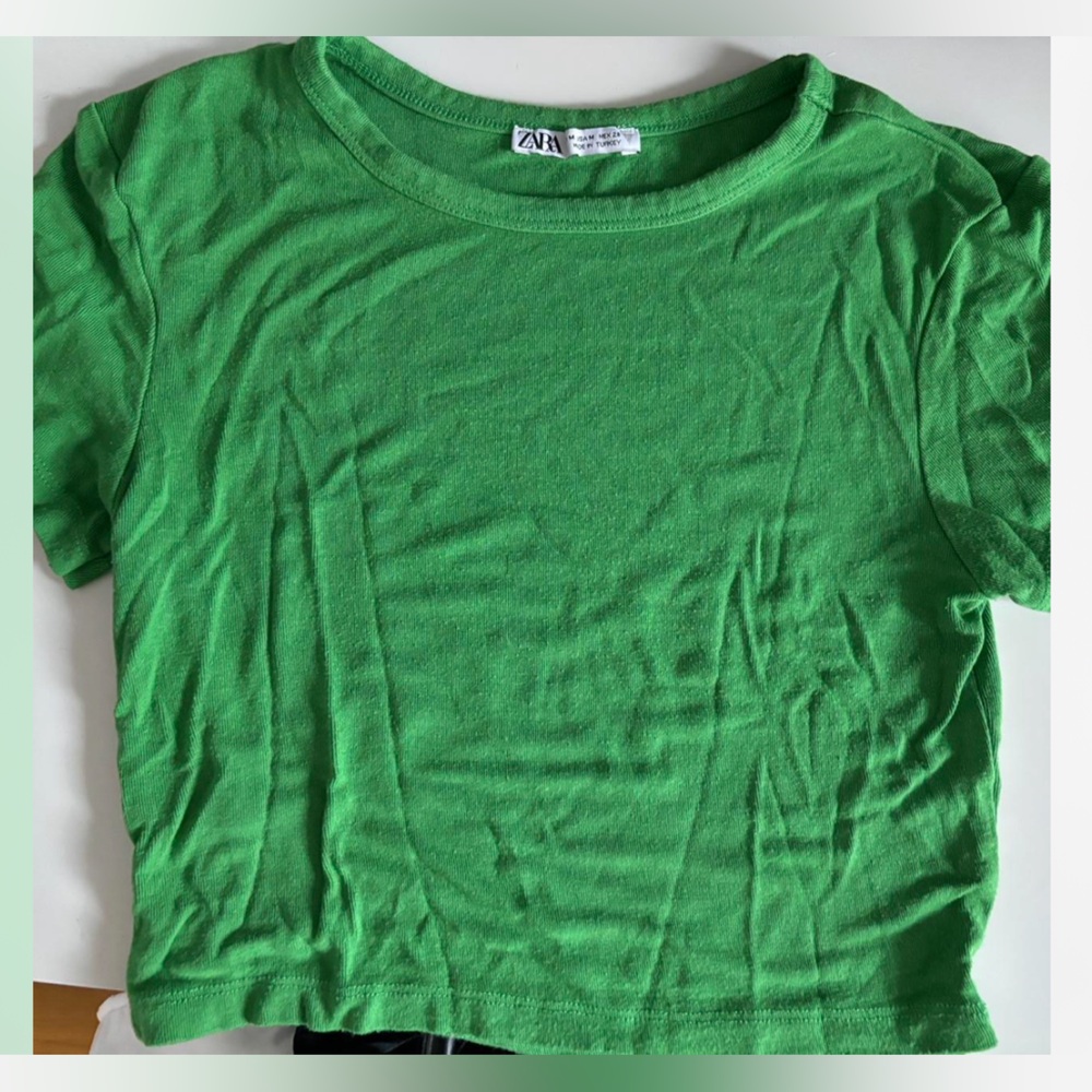Green Zara tee shirt